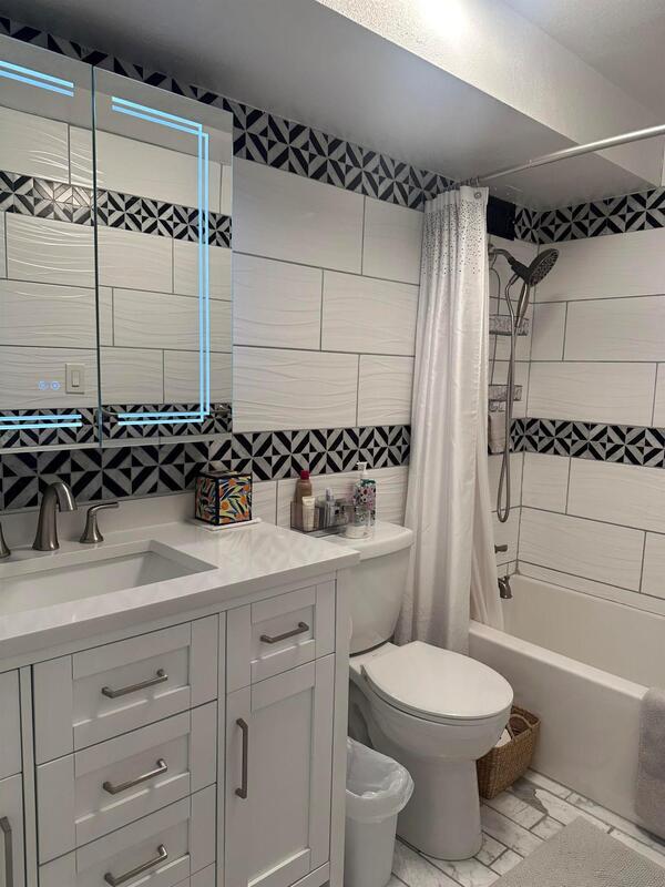 Building Photo - 1155 Ash St.