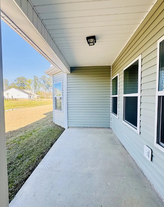 Building Photo - 2422 Capri Ct