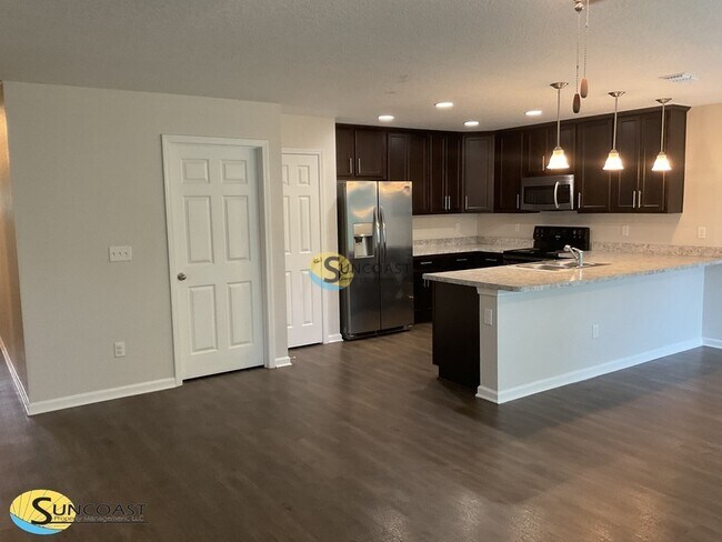 Building Photo - 7323 Richardson Rd