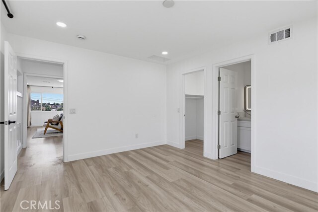 Building Photo - 125 Campanita Ct