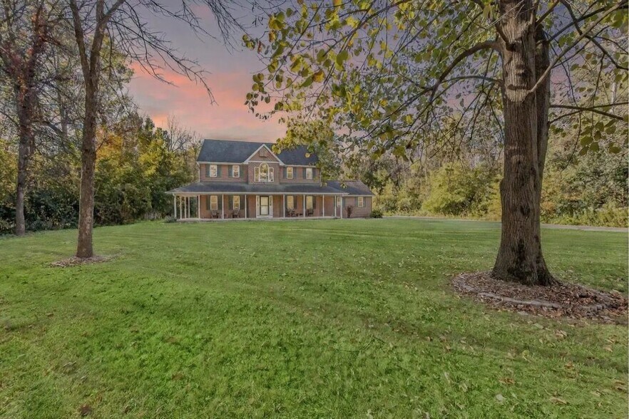 Building Photo - 969 Riverside Dr