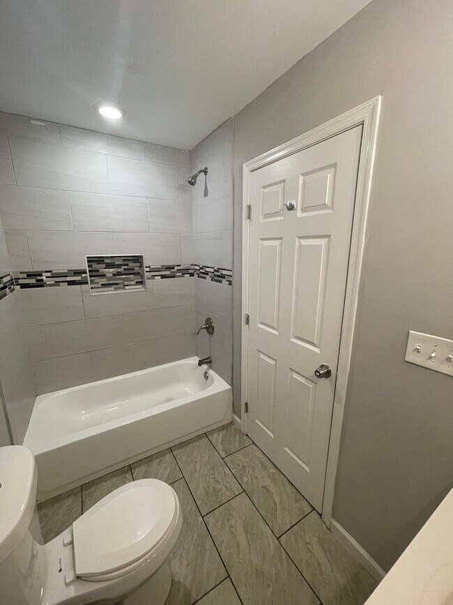 Building Photo - Madison