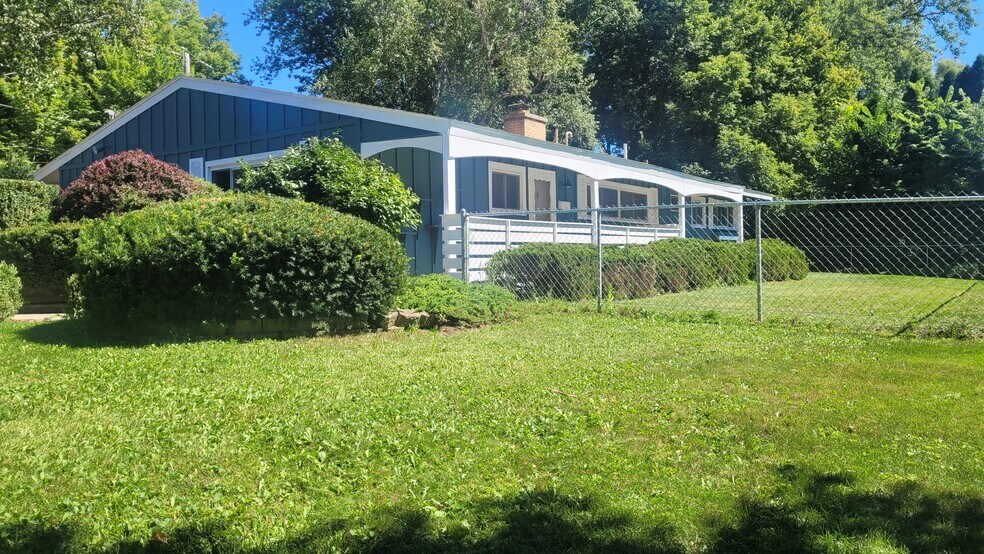 Building Photo - 504 S Butterfield Rd.
