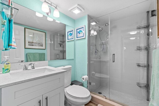 Building Photo - 11255 Green Lake Dr