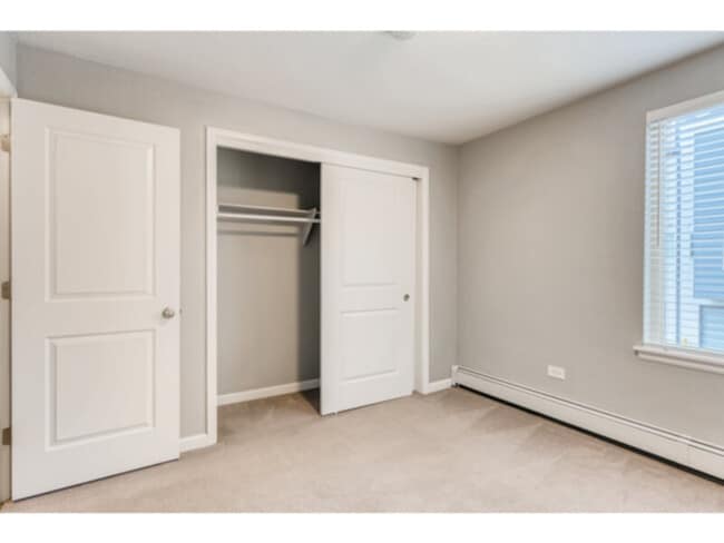 Building Photo - 2280 S Zuni St