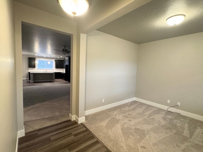 Building Photo - Beautiful Newer Built 3-Bedroom, 2 bath Home in Meadows at West Highlands