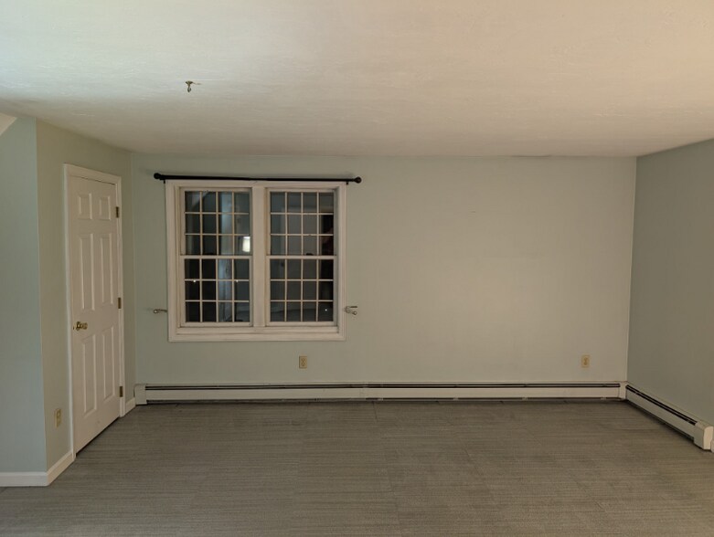 Building Photo - 740 King St