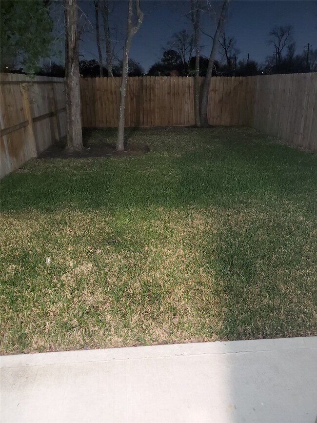 Building Photo - 5113 Briscoe St