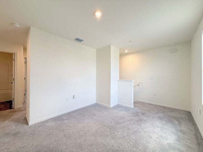 Building Photo - 2068 Kentucky Rd