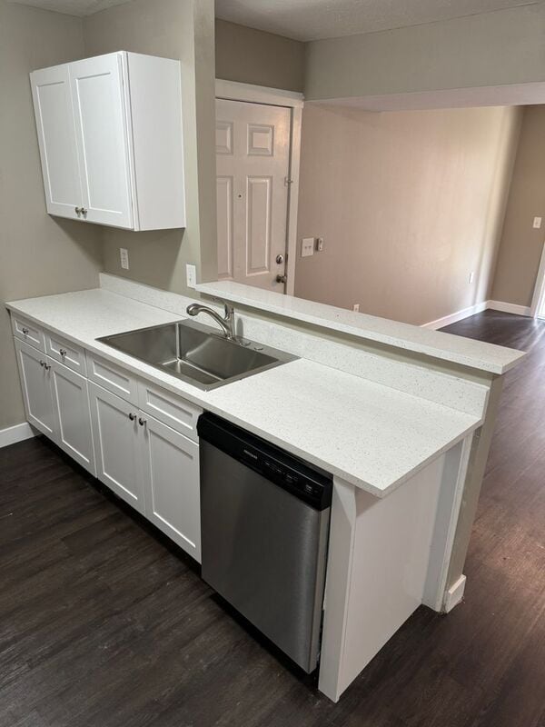 Building Photo - 2121 Southfork Dr