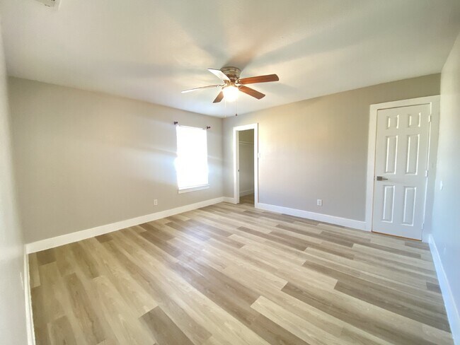 Building Photo - Charming 4-bedroom, 2-bathroom home in Fort Worth, TX!