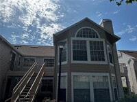 Building Photo - 652 Roaring Dr