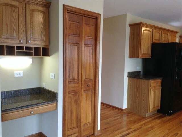 Building Photo - 1404 Lily Cache Ln