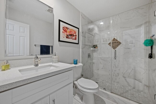 Building Photo - 4619 Breezy Point Dr