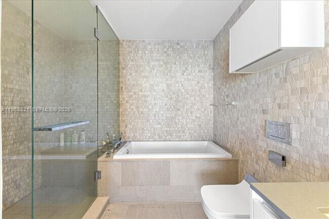 Building Photo - 88 SW 7th St