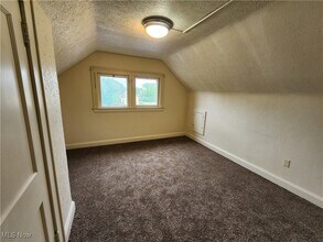 Building Photo - 1306 E 134th St