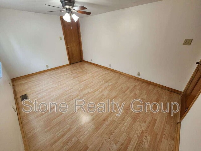 Building Photo - 2282 IN-163