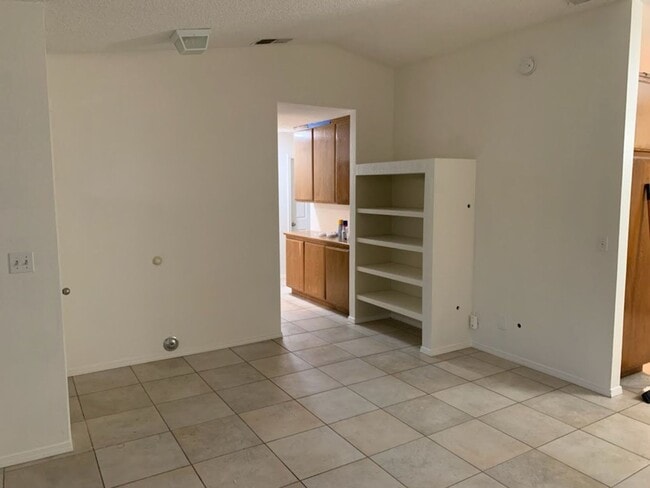 Building Photo - Beautiful 3 bedroom home!
