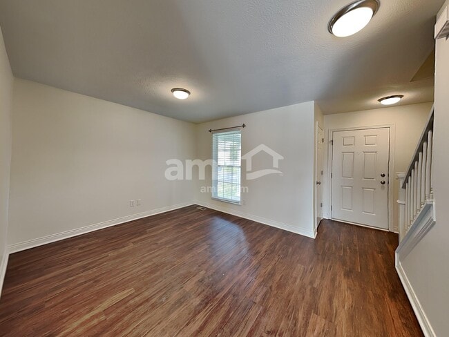 Building Photo - 1557 Pheasant Run Dr