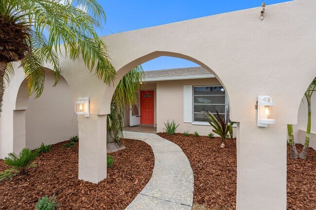 Building Photo - Sailboat-Ready Waterfront Home with Spectacular Scenic Views