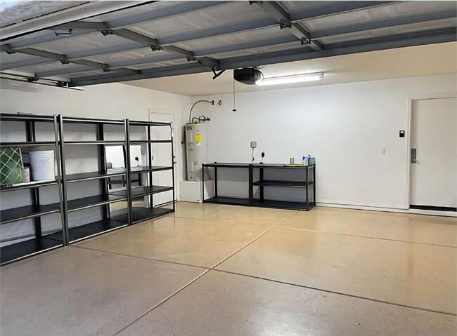 Building Photo - Charming Butler Place Home with a Swimming Pool