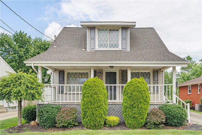 Primary Photo - 28 Maple Ave