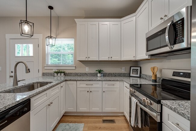 Building Photo - New Construction 3 bed, 2 bath house for rent