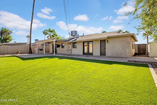 Building Photo - 8234 E Heatherbrae Ave