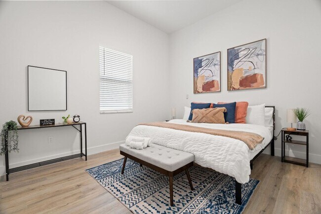 Building Photo - Gorgeous New Constriction House in Tampa