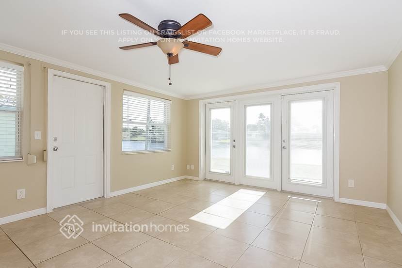 Building Photo - 4048 Sunray Dr