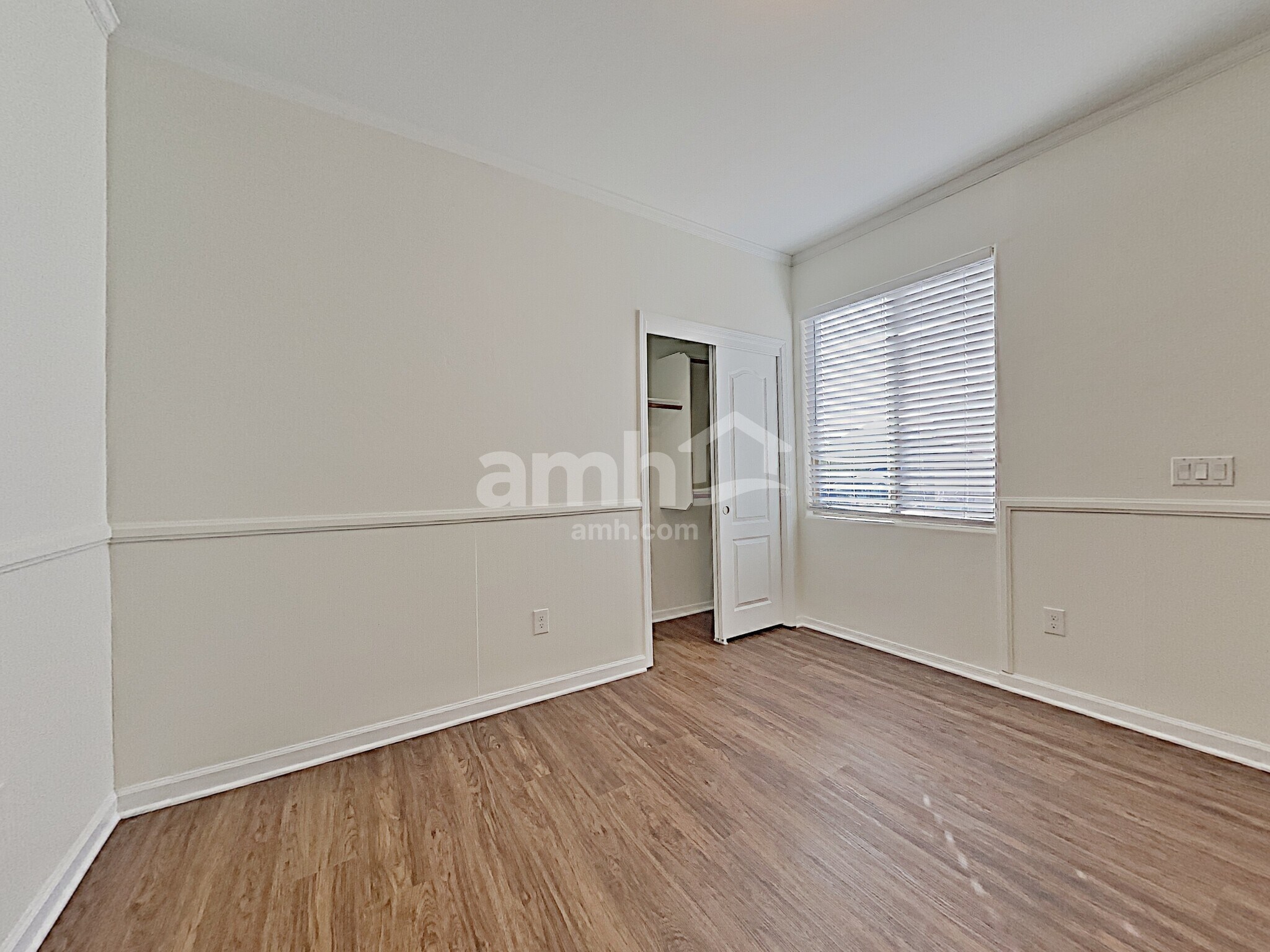 Building Photo - 6661 E Gehrig Ln