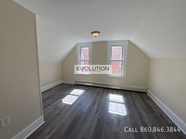 Building Photo - 228-230 Franklin Ave-FL3