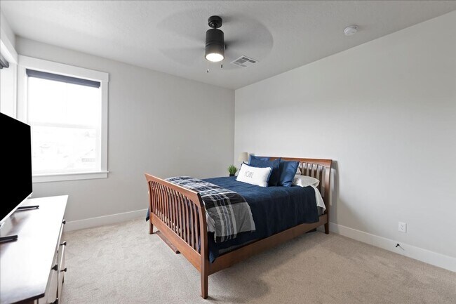 Building Photo - Gorgeous 4-Bedroom Home in Dry Creek Ranch...