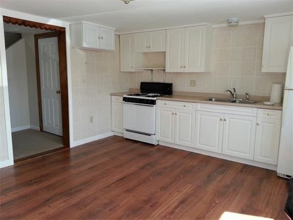 Building Photo - 4 Roy Ave