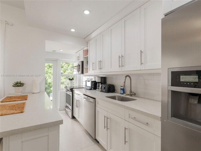Building Photo - 241 28th St