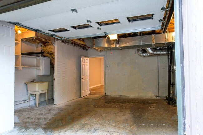 Building Photo - 1207 Timbers Ln