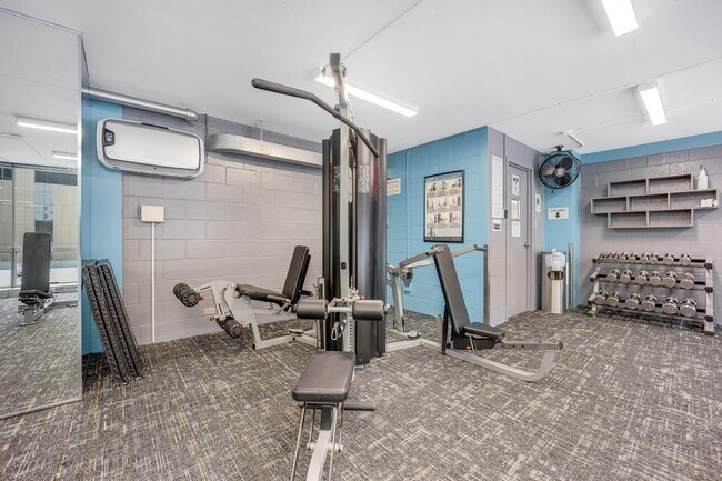 Building Photo - 330 W Diversey Pkwy