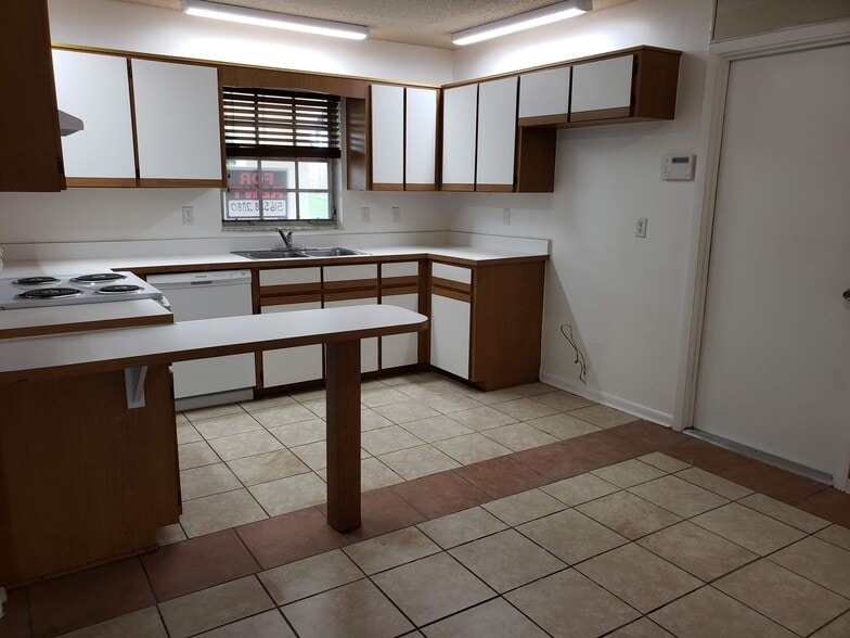 Building Photo - 41 Hydrangea Ln