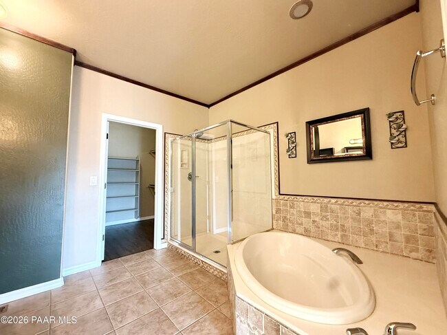 Building Photo - 2207 Sequoia Dr