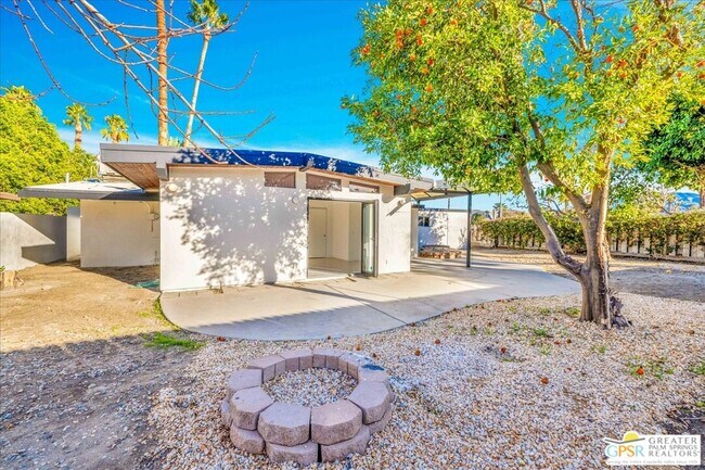 Building Photo - 40851 Bob Hope Dr