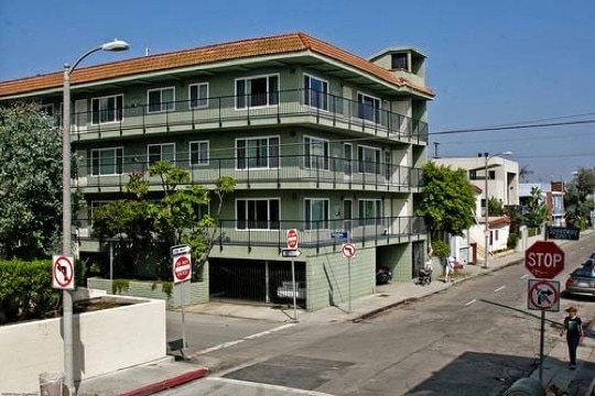 Building Photo - The Center Court Apartments