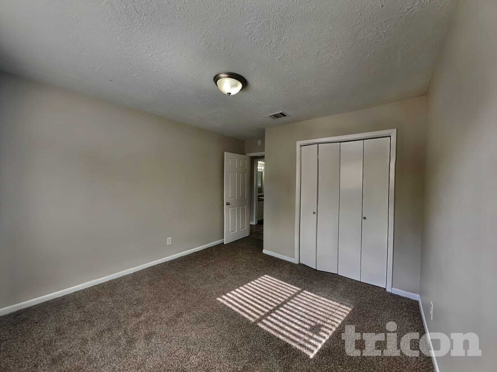 Building Photo - 23827 Beaverwood Dr