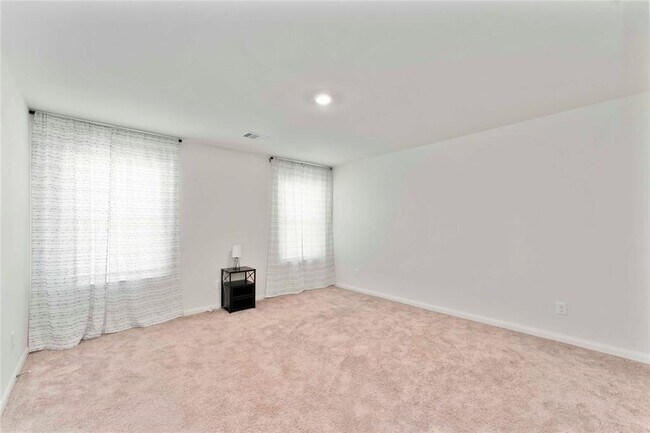 Building Photo - 408 Elaine Vly Dr