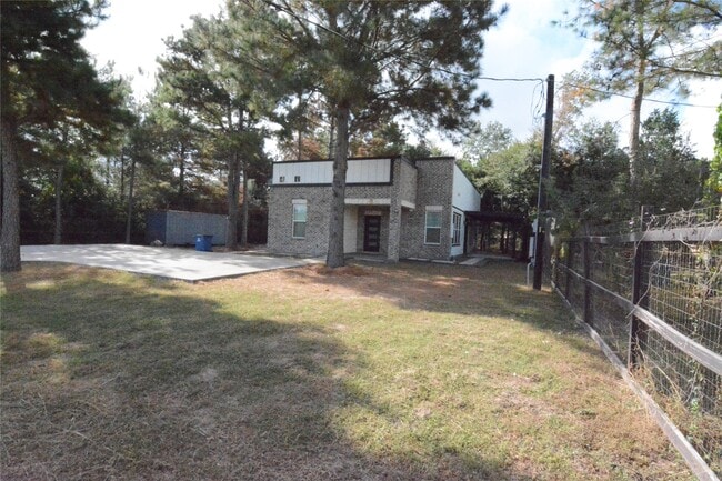 Building Photo - 43699 Old Houston Hwy