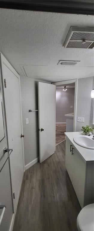 Building Photo - 1972 Lake Atriums Cir