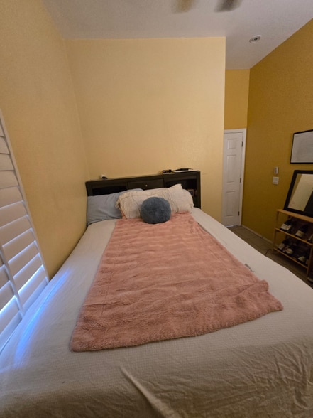 Building Photo - 5516 Via Del Viento Ave