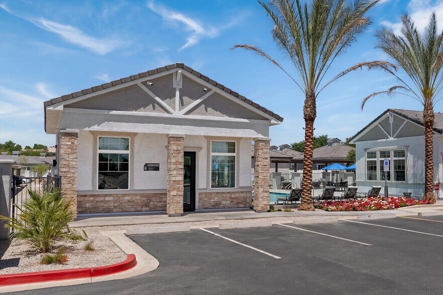 Building Photo - 8200 W Encanto Blvd