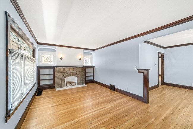 Building Photo - 1595 Cohassett Ave