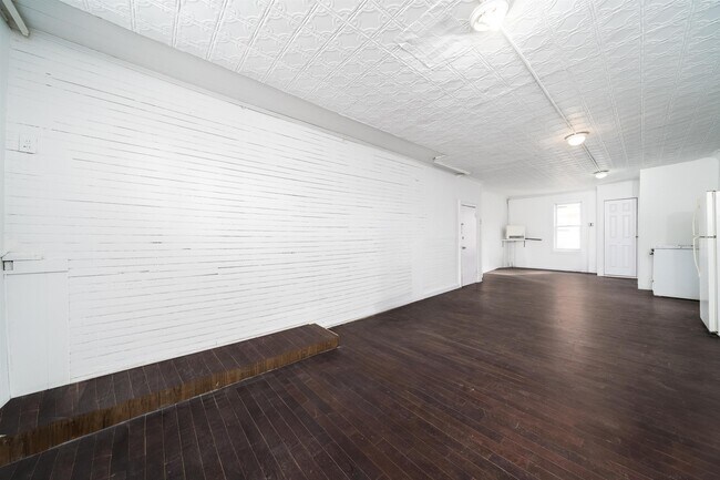 Building Photo - 74 Colgate St