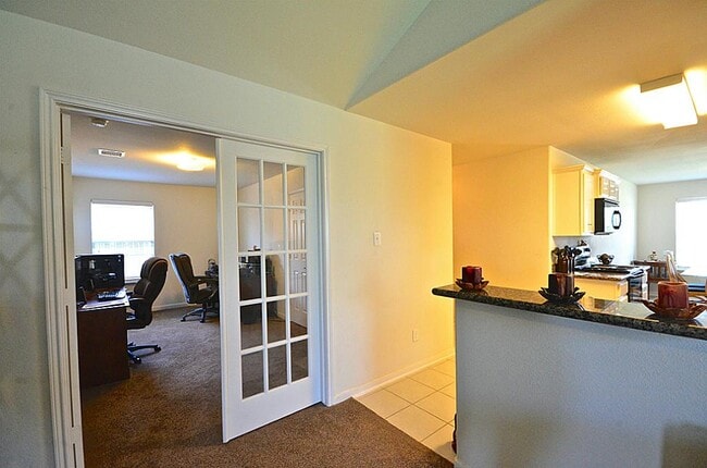 Building Photo - 4307 Sunflower Creek Ln